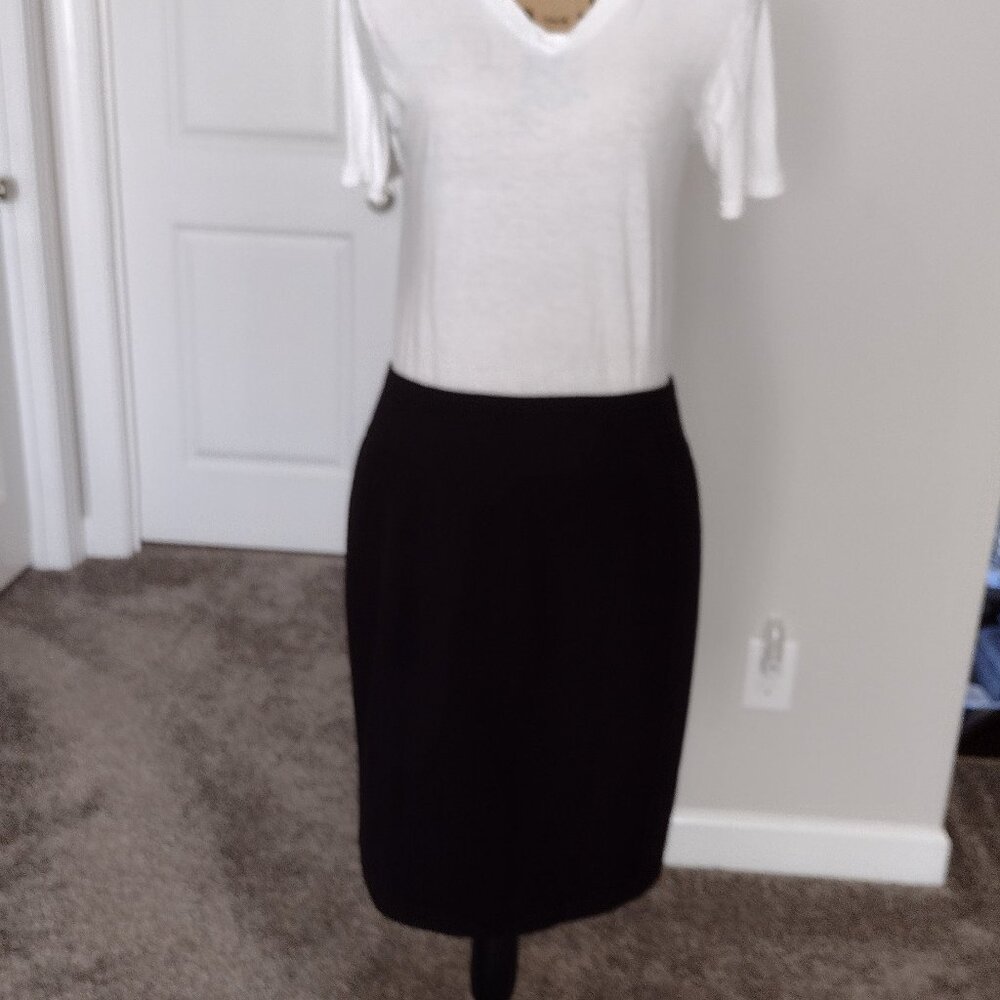 Worthington / Black Pencil Straight Back Zip Lined Stretch Career Skirt / Sz 10